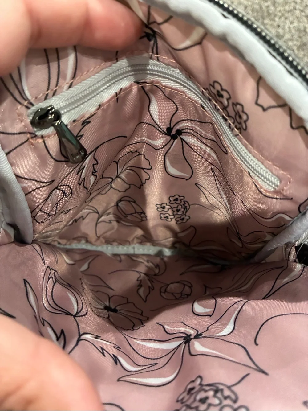 Lug Skeeter Crossbody Bag